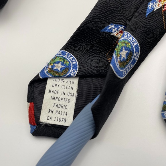 RM Style Mens Black 100% Silk Texas Flag Seal Necktie Tie - Picture 2 of 5